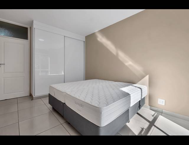 3 BEDROOM APARTMENT FOR SALE IN SANDOWN